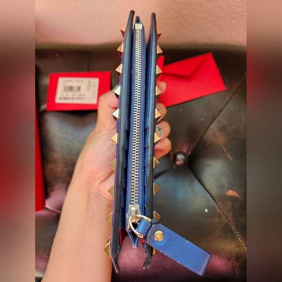 Valentino Rockstuds Mid Long CALFSKIN Leather Wallet Royal Blue Zip-Around - Picture 3 of 16